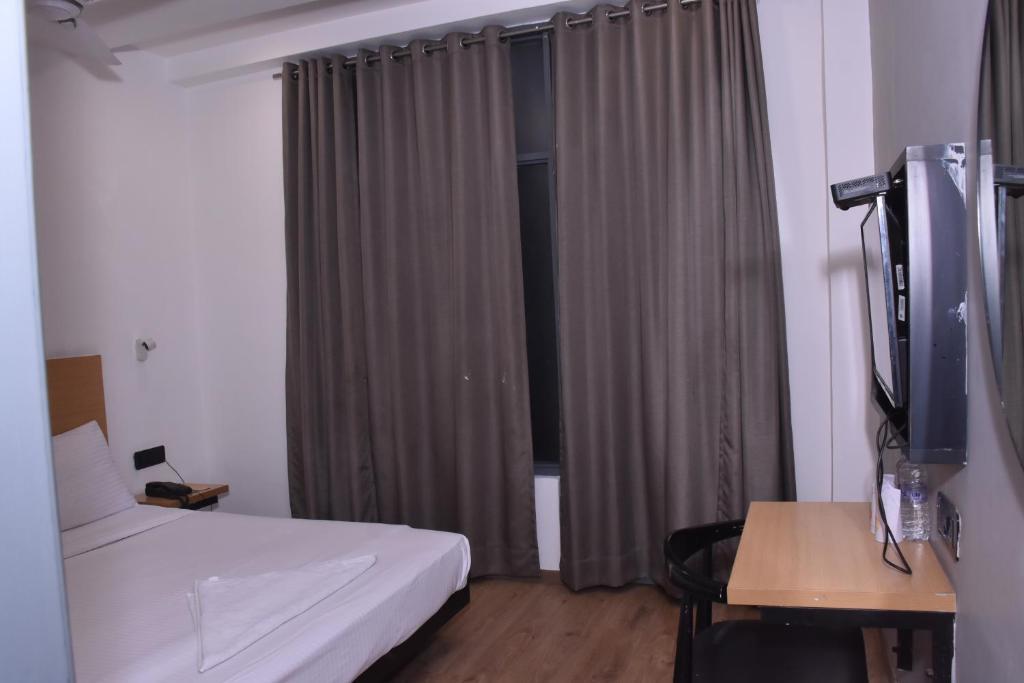 Нойда: Chhavi Hotels