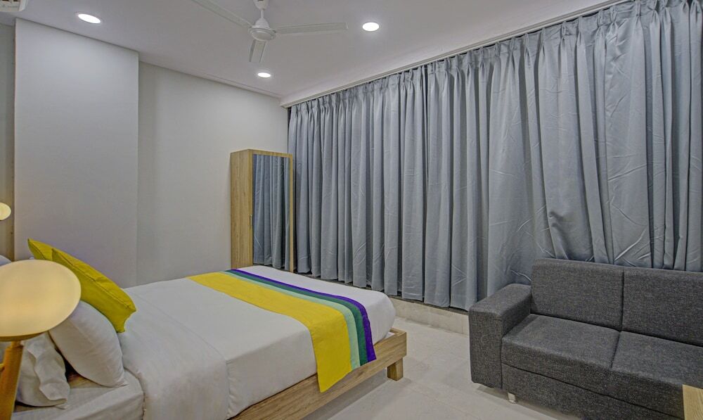 Сурат: Itsy Hotels Natasha, Vesu, Surat