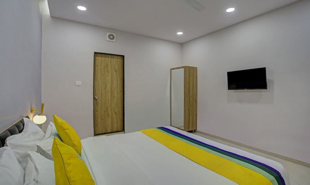 Сурат: Itsy Hotels Natasha, Vesu, Surat
