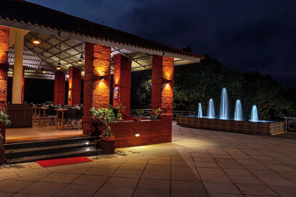 Даполи: Chinar Wood Resort Dapoli