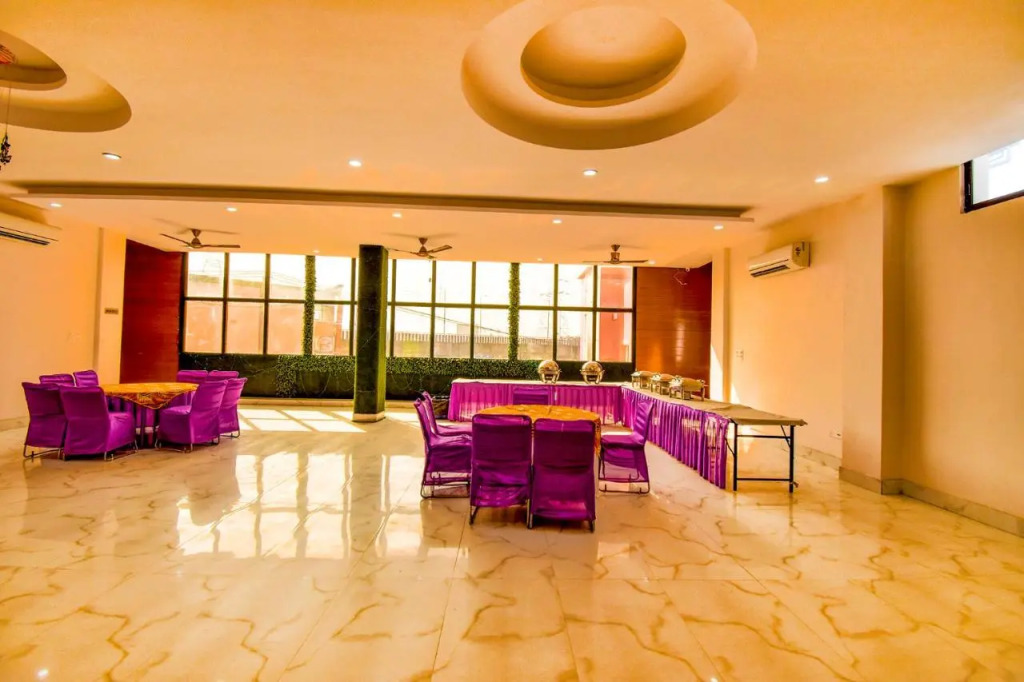 Дехрадун: Fabhotel Prime Shubh ISBT
