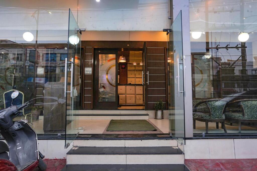Бхопал: Fabhotel Midland