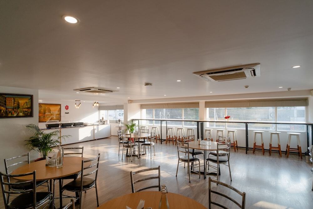 Секундерабад: FabHotel Asrani International