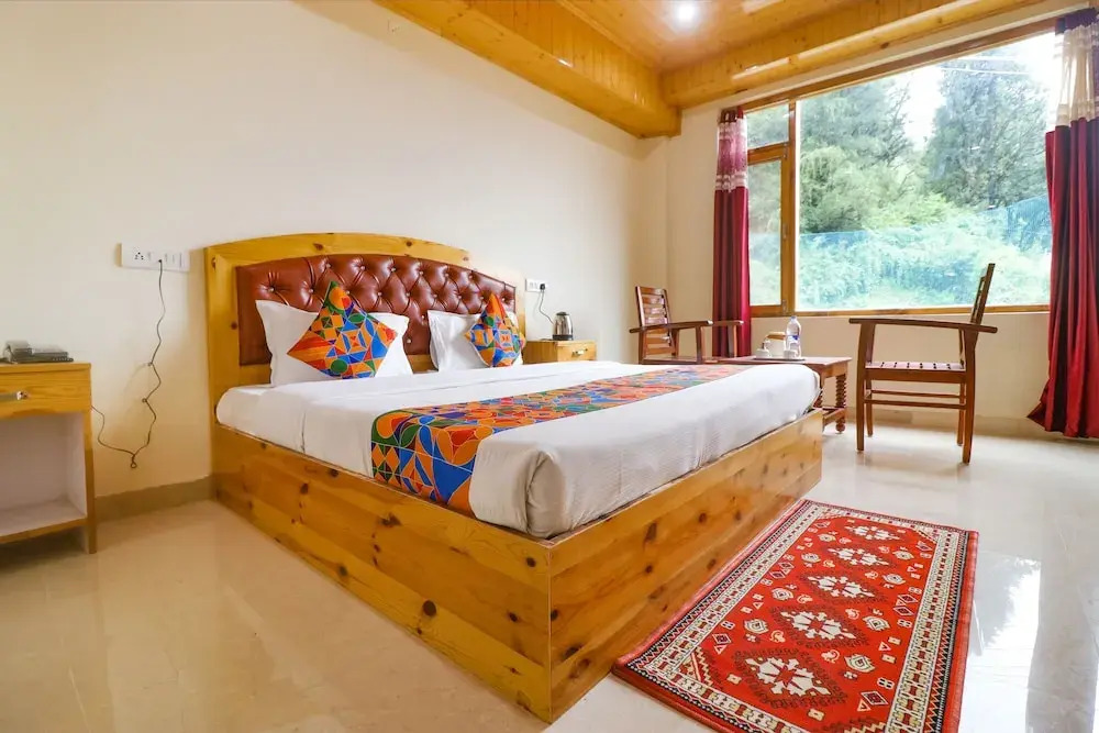 Манали: FabHotel Castle Rock