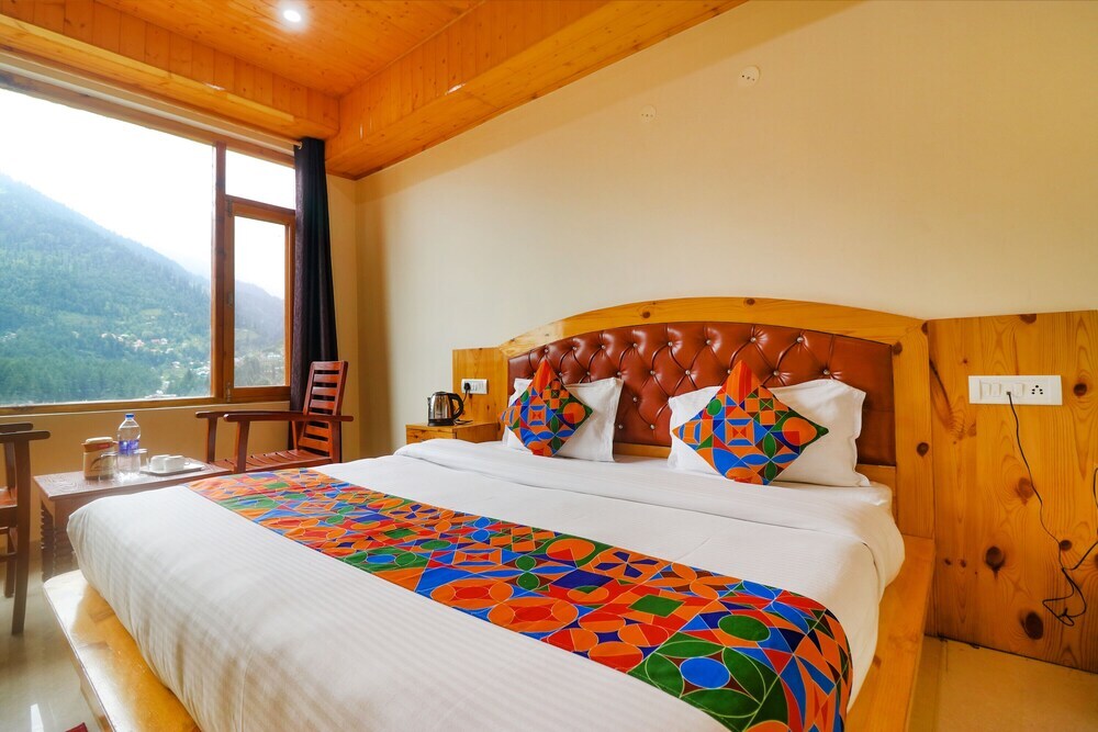 Манали: FabHotel Castle Rock