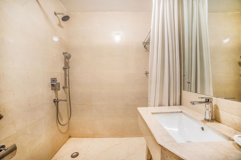 Нью-Дели: Fabhotel Bmk Grand