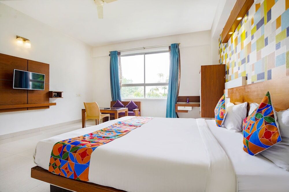 Бангалор: FabHotel Emirates Suites