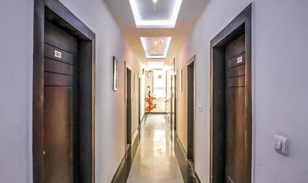 Агра: Fabhotel Riviera