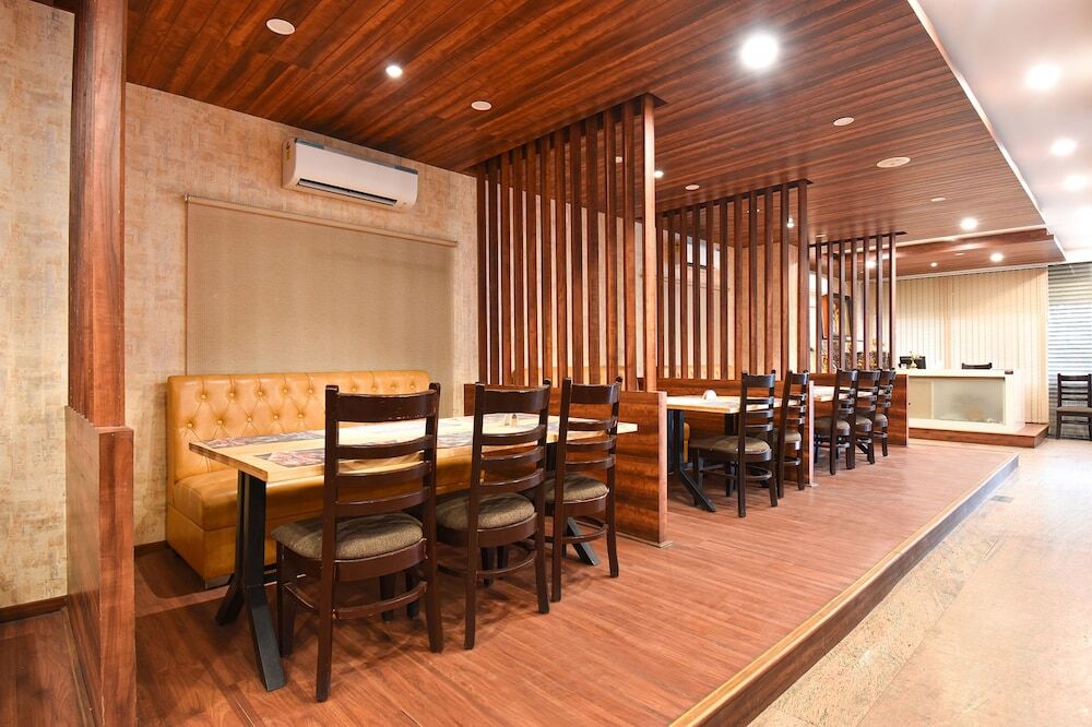 FabHotel Dhanvitha Suites — фото 2