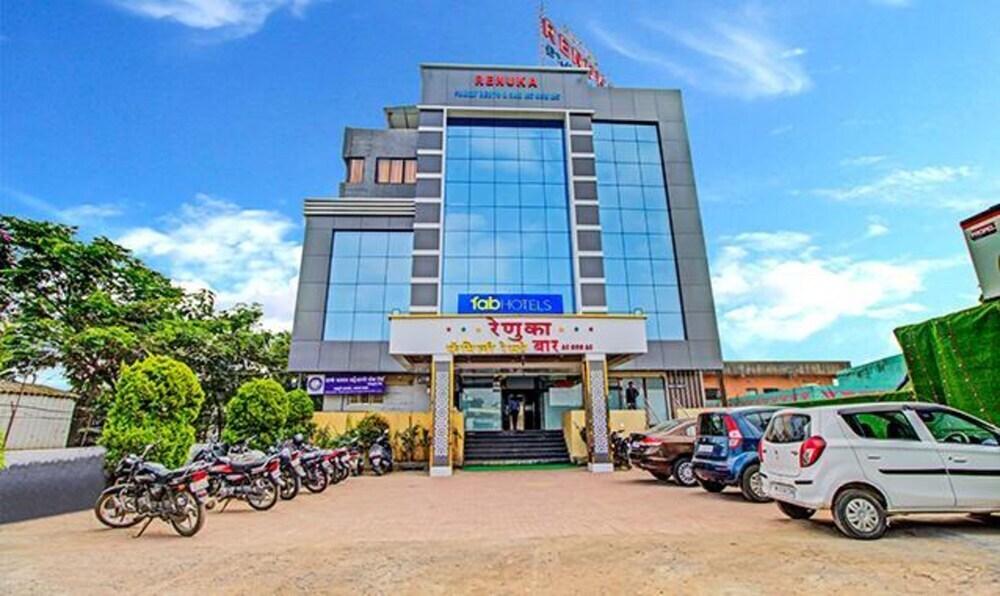Чакан: Fabhotel Renuka Executive