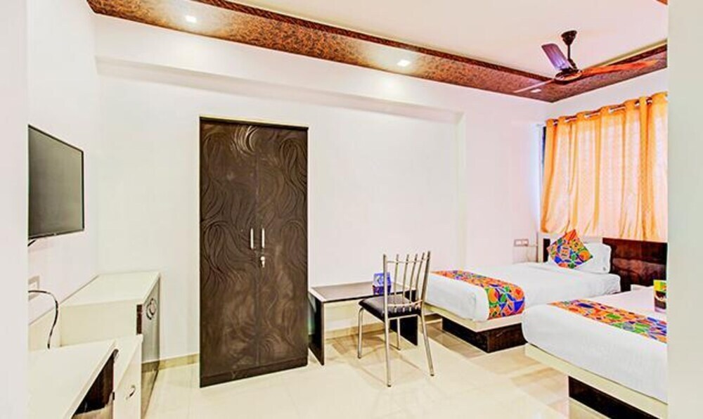 Чакан: Fabhotel Renuka Executive