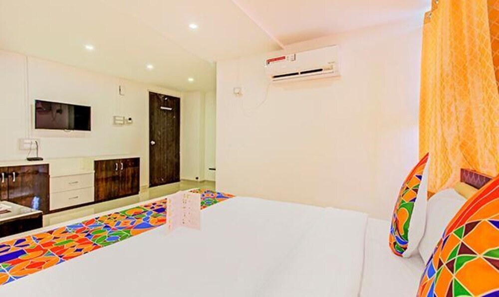 Чакан: Fabhotel Renuka Executive