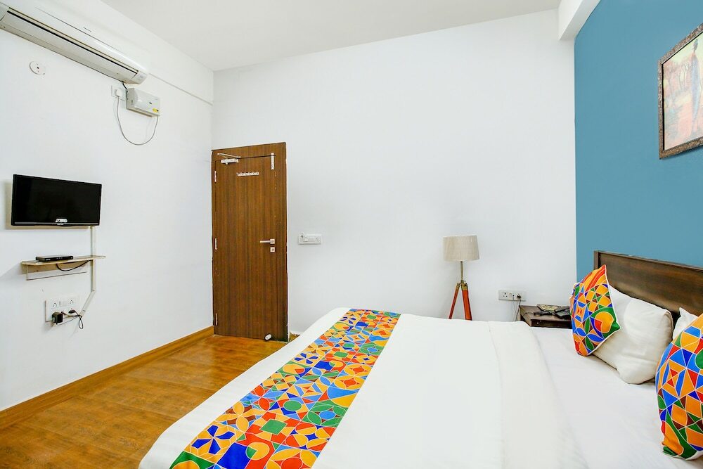 Бхопал: Fabexpress Saket Inn
