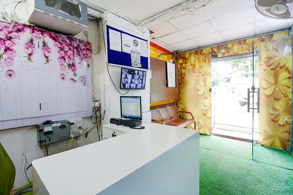 Бхопал: Fabexpress Saket Inn