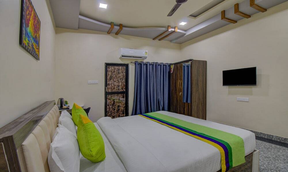 Чандрапур: Treebo Royal, Chandrapur