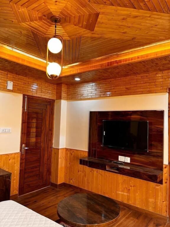Куфри: Wood Crista Retreat by Park Tree