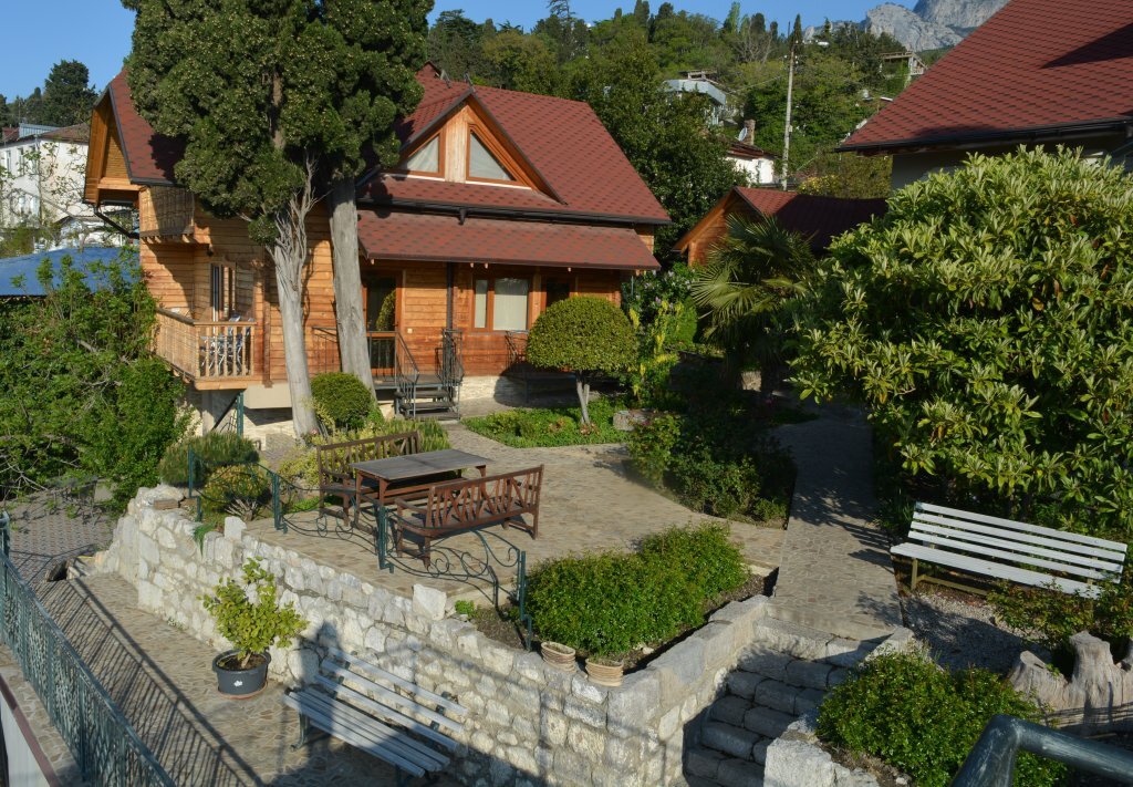 Алупка: 4-Sezona Hotel