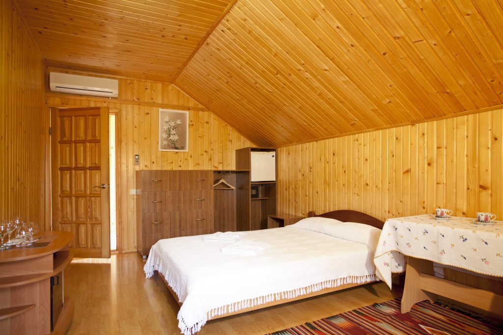 Алупка: 4-Sezona Hotel