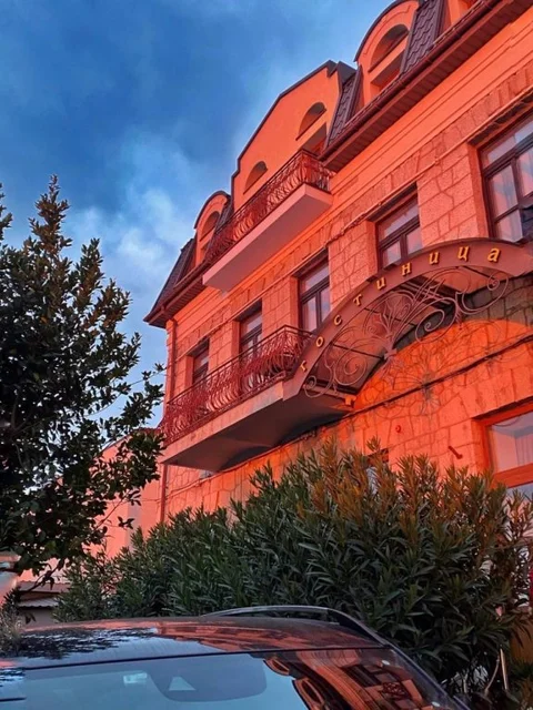Алупка: Гостиница Аквилон