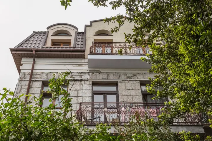 Алупка: Гостиница Аквилон