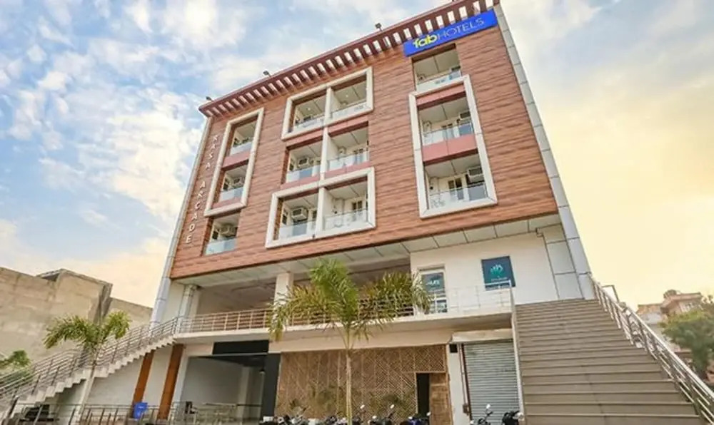Газиабад: FabHotel Rasa Arcade