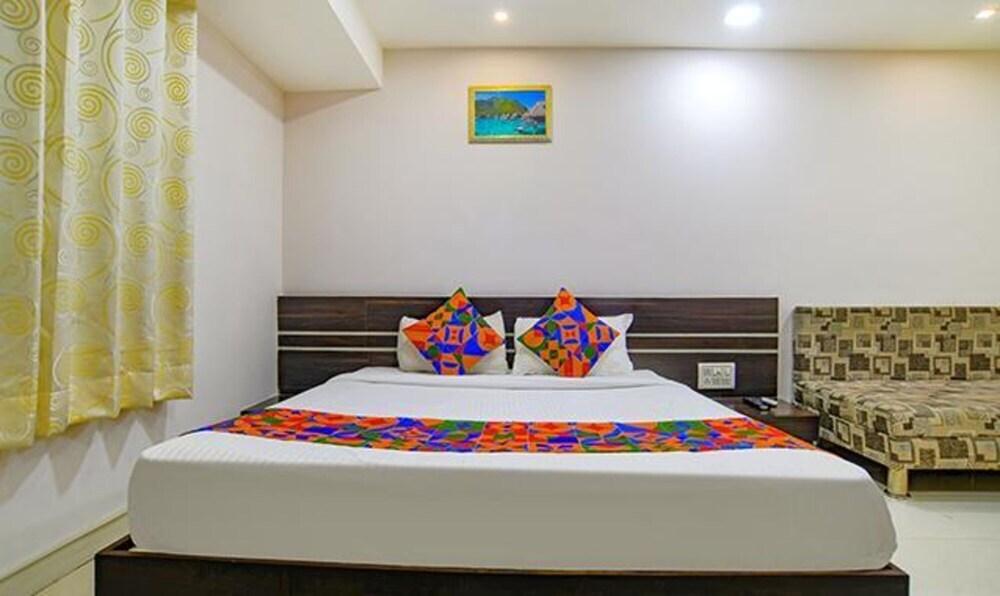 Индаур: FabHotel Grand Raj