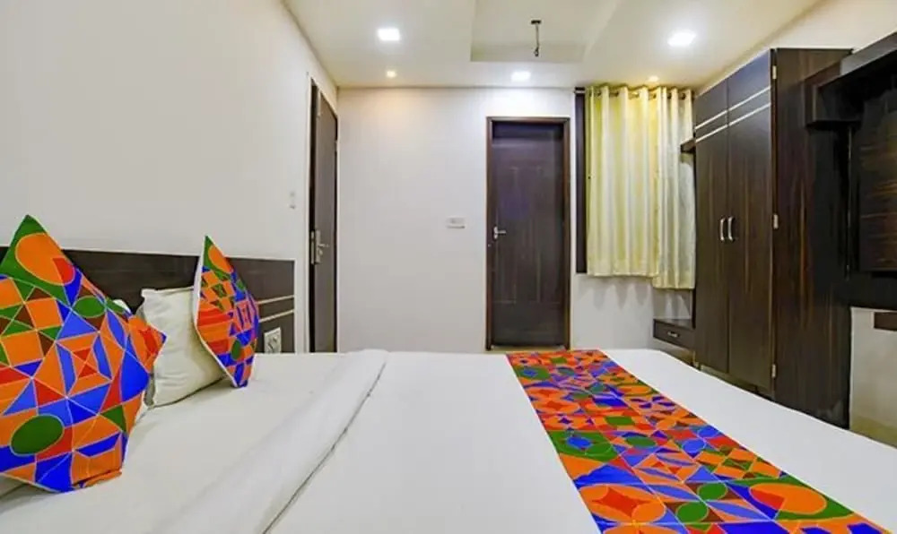 Индаур: FabHotel Grand Raj
