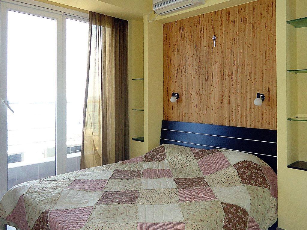 Алупка: Elling Oliviya