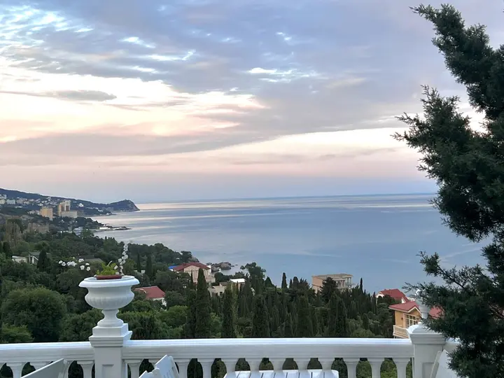 Алупка: Меблированные комнаты Форест