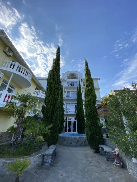 Алупка: Меблированные комнаты Форест