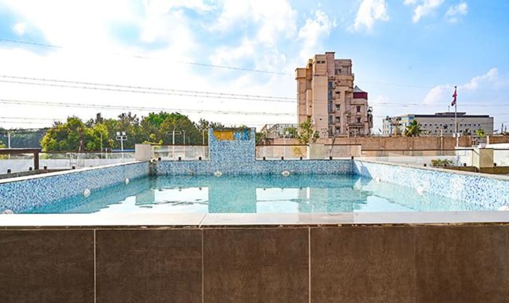 Бхопал: Fabhotel Shubh Shaleen Springs