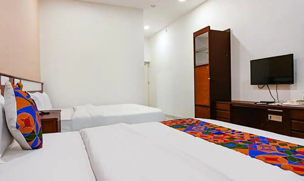 Бхопал: Fabhotel Shubh Shaleen Springs