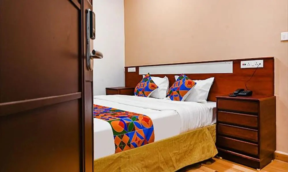 Бхопал: Fabhotel Shubh Shaleen Springs