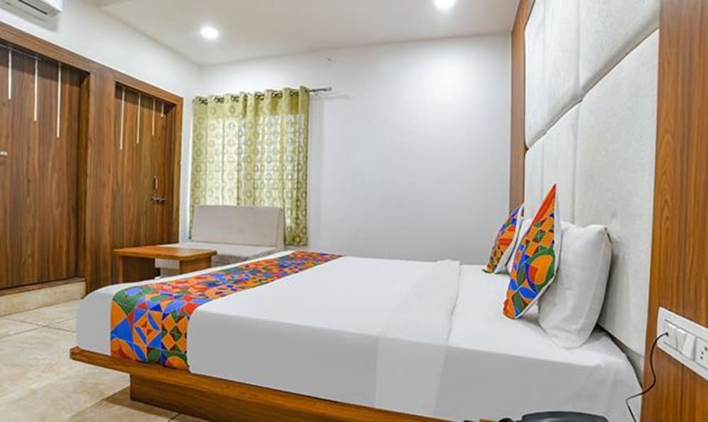 Индаур: Fabhotel Right Choice