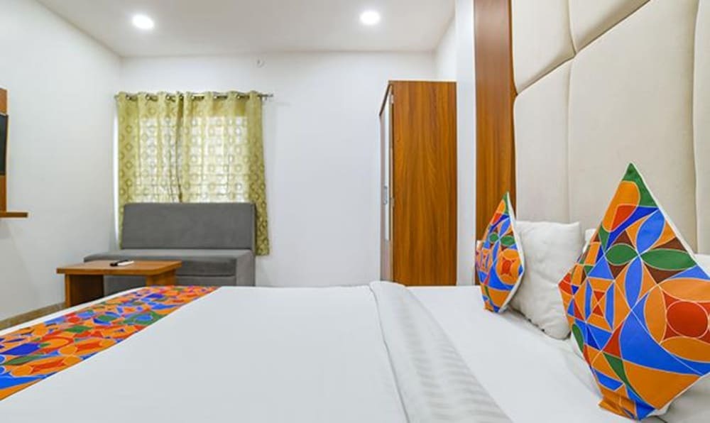 Индаур: Fabhotel Right Choice