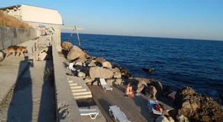 Алупка: Гостевой дом Лазурный берег