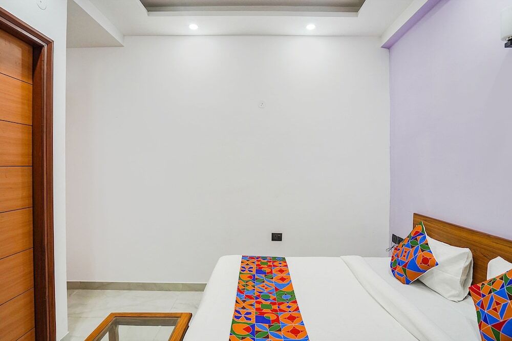 Нойда: FabHotel Sunrise Noida Sector 56