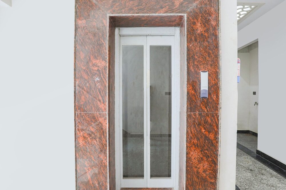 Нойда: FabHotel Sunrise Noida Sector 56
