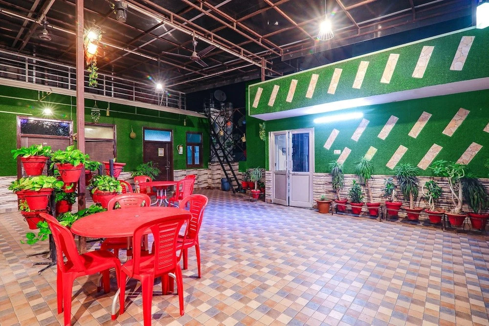 Канпур: Fabhotel The Villa