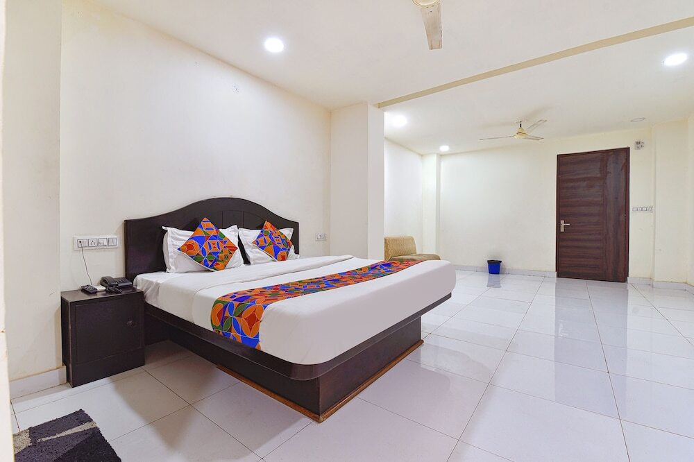 Джайпур: FabHotel Monark