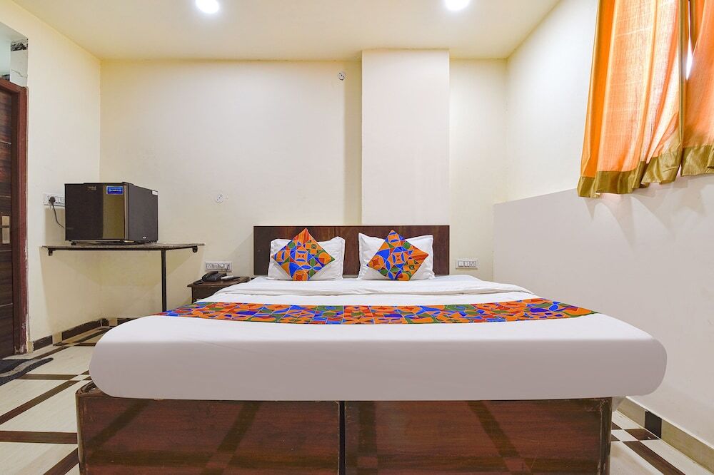 Джайпур: FabHotel Monark