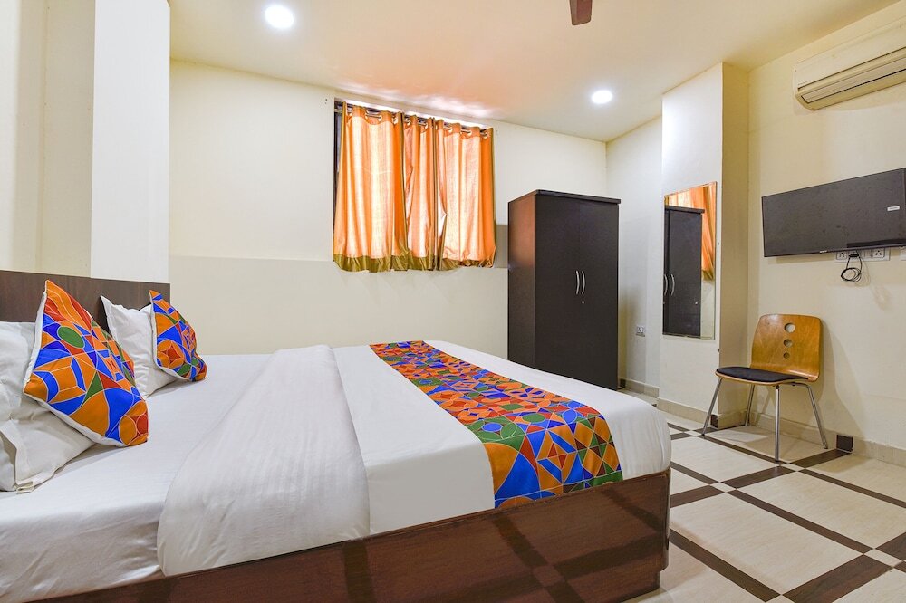 Джайпур: FabHotel Monark