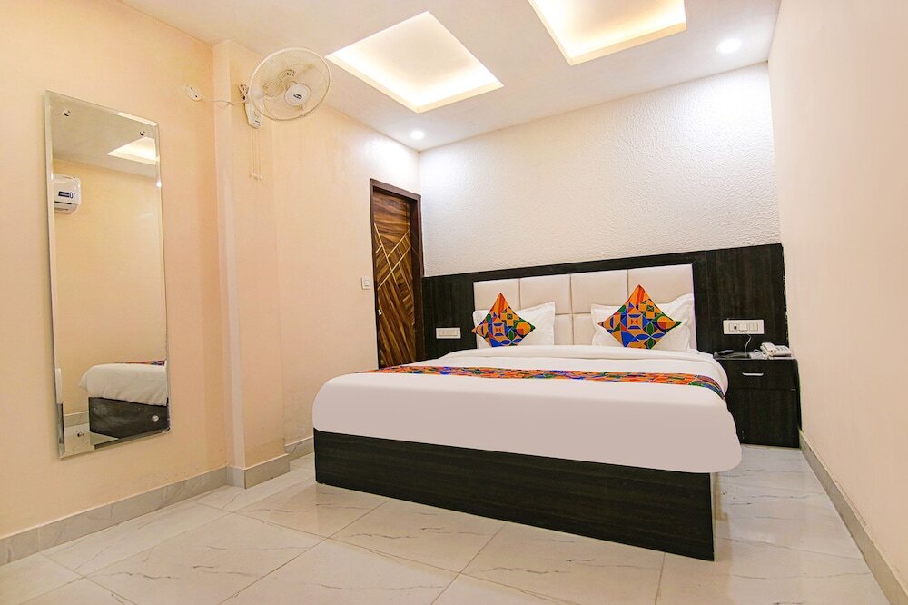 Зиракпур: Fabhotel Palm Plaza