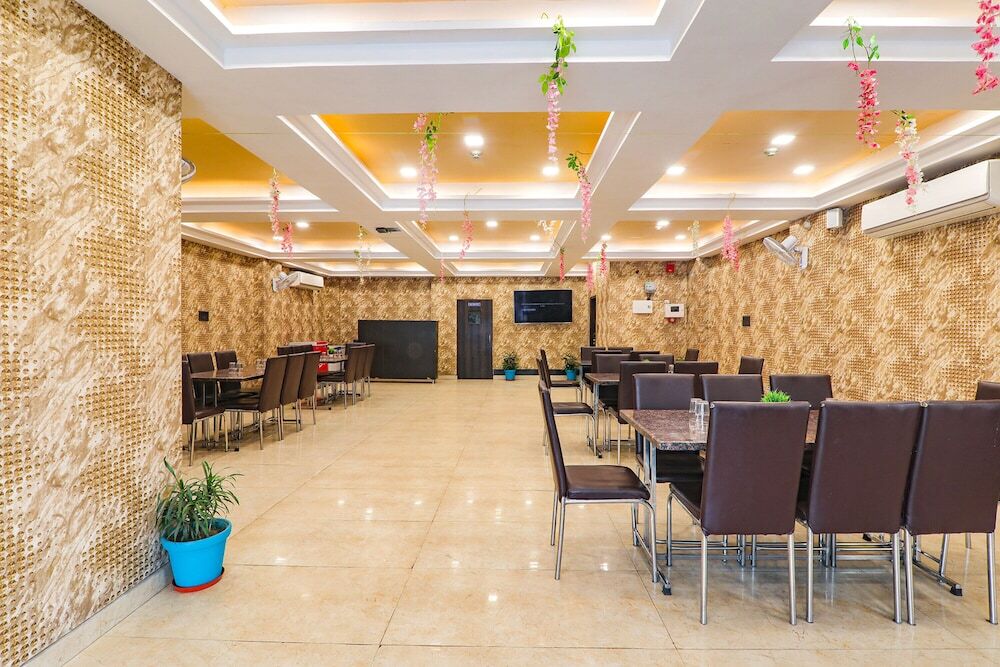 Лакхнау: Fabexpress Jayati Oasis