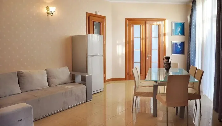 Алупка: Park Hotel Alubika