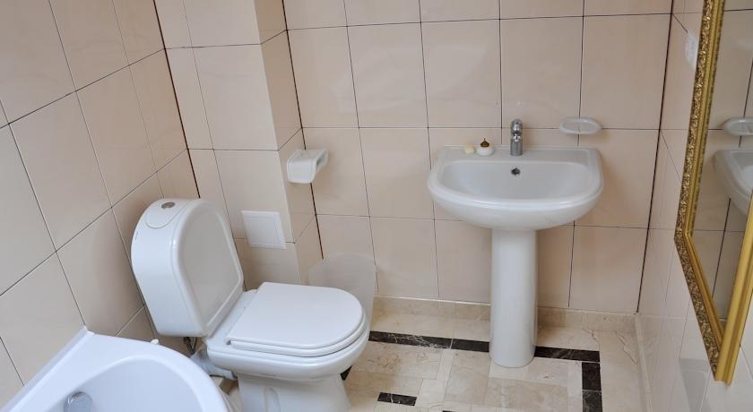 Алупка: Park Hotel Alubika