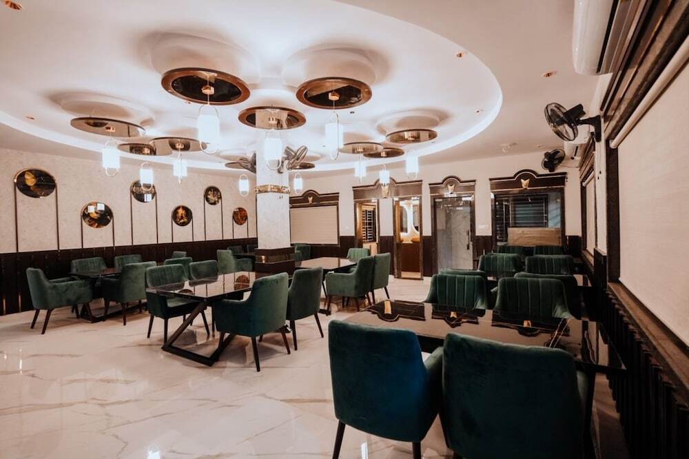 Jagdalpur: Bajaj's Karwan Inn