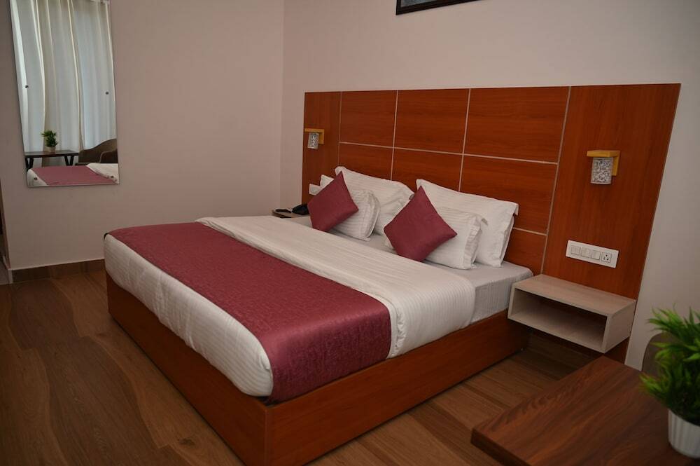 Кангра: Hotel Sagar Residency- Best Mountain View Hotel In Palampur