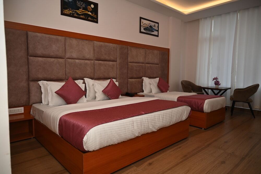 Кангра: Hotel Sagar Residency- Best Mountain View Hotel In Palampur
