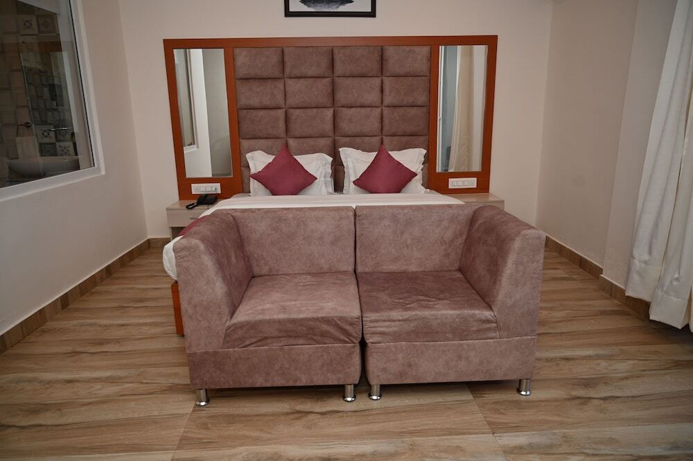 Кангра: Hotel Sagar Residency- Best Mountain View Hotel In Palampur